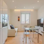 Easytopstay - Naviglio White Bliss