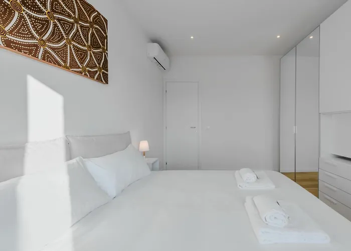 Easytopstay - Naviglio White Bliss 아파트